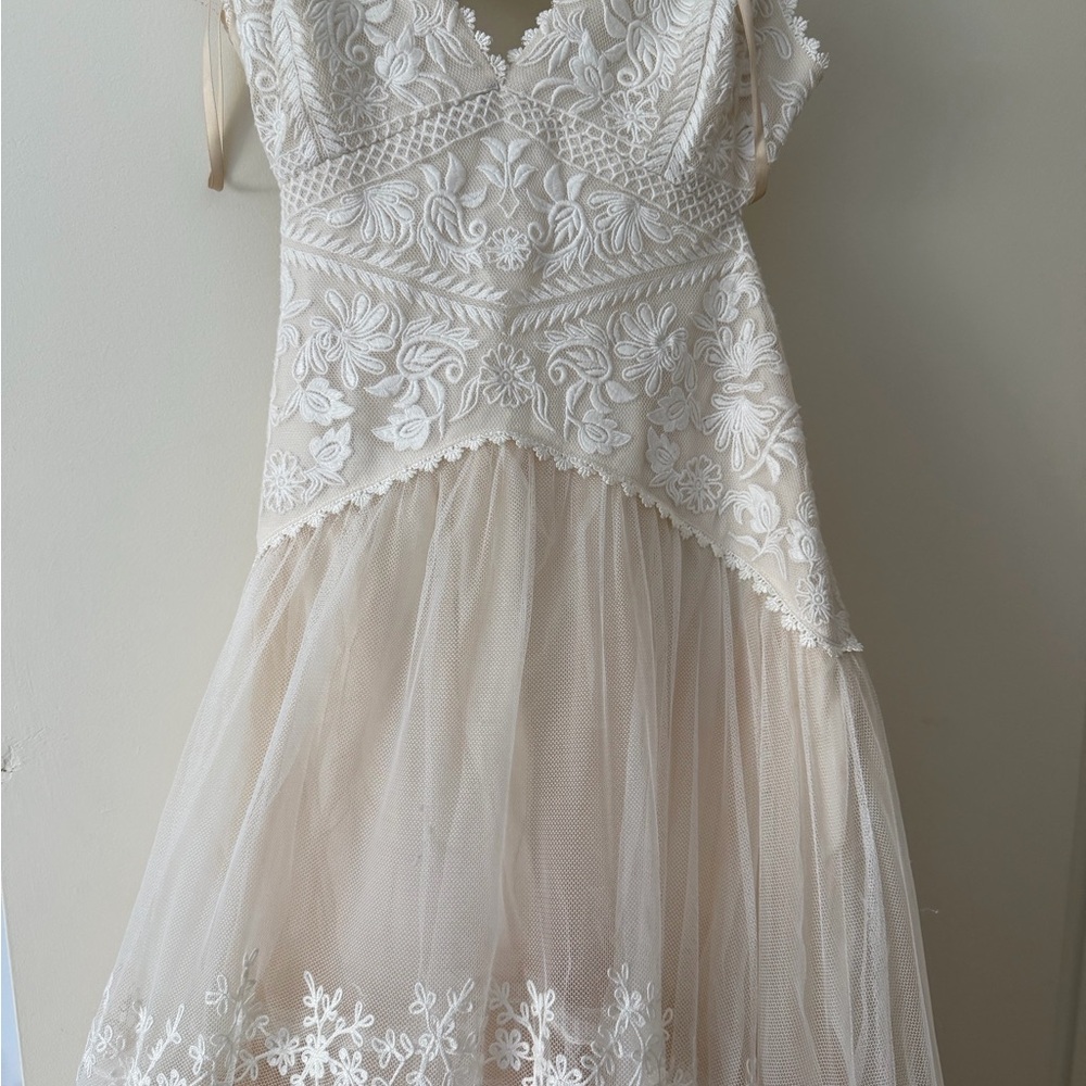 BHLDN Ivory/White Lace Floral V-Neck Wedding Dress Bodice - Picture 3 of 6